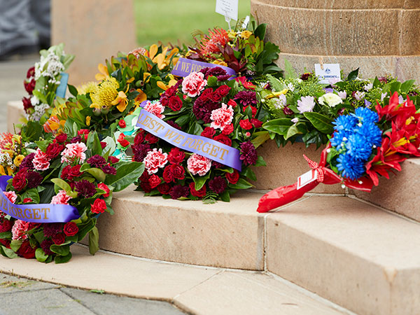 Anzac Day 2023: Why you will rarely see a fresh poppy at Anzac Day events